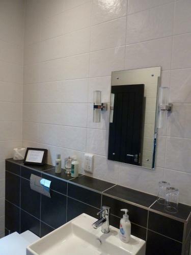 Hostal Five Pilmour Place