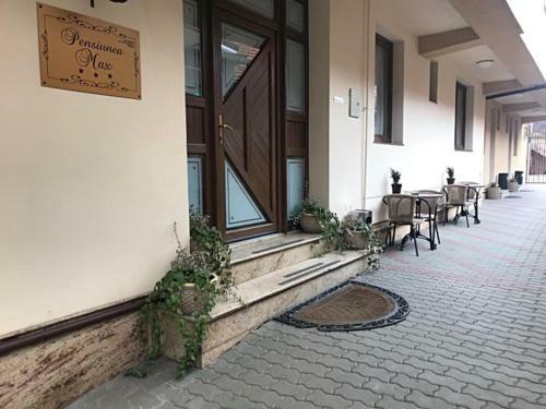 Hostal Pensiunea Max