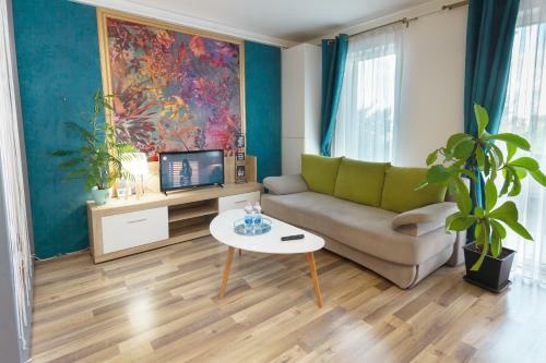 Gold Class Apartment Ams