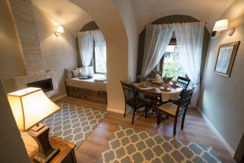 Colonial Ultra Center Apartment