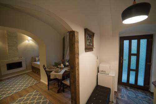 Colonial Ultra Center Apartment