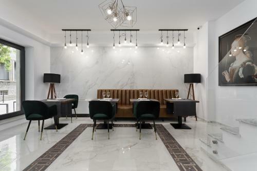 The Square Hotel