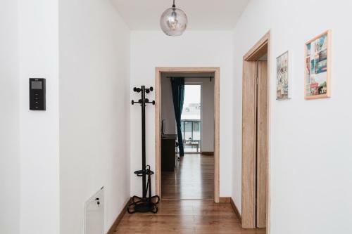 City View Apartment With Free Parking