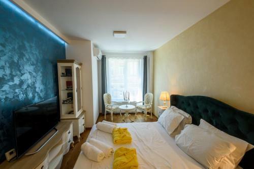 Ultracentral Luxury Apartment