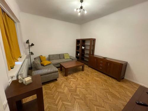 Old City Apartments - Central