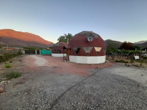 Do�a Josefina, Caba�as Y Domos Monte Patria
