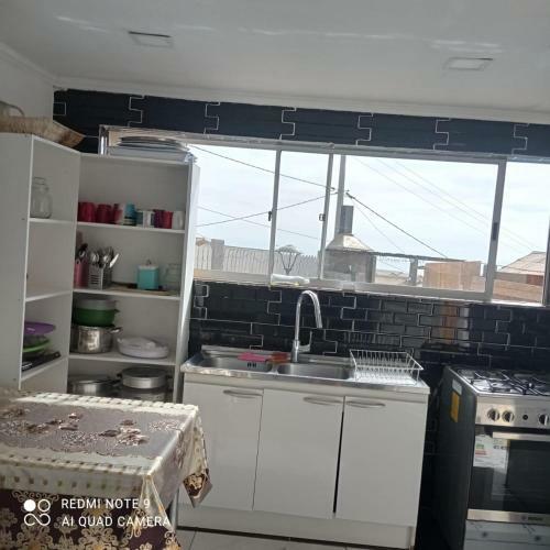 Casa Grande Con Gran Piscina Y Zona de Baile