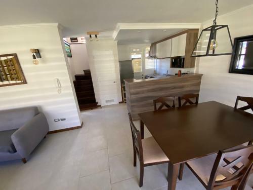 Hermosa Casa En Condominio En Puc�n