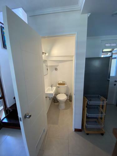 Hermosa Casa En Condominio En Puc�n