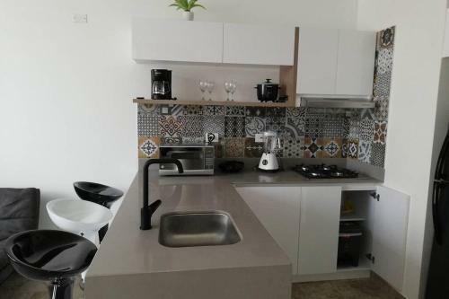 Apartamento En Edificio Full, Rodadero Santa Marta