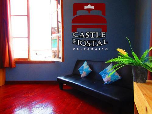 Castle Hostel Valparaiso