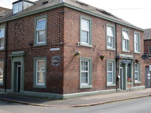 Hostal Cornerhouse Guesthouse