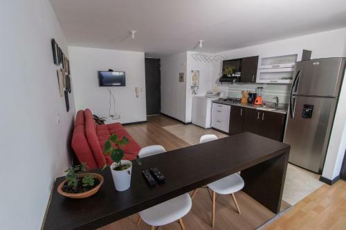 Apartamento Mil�n, Acogedor Apto En Zona Rosa Con Balc�n