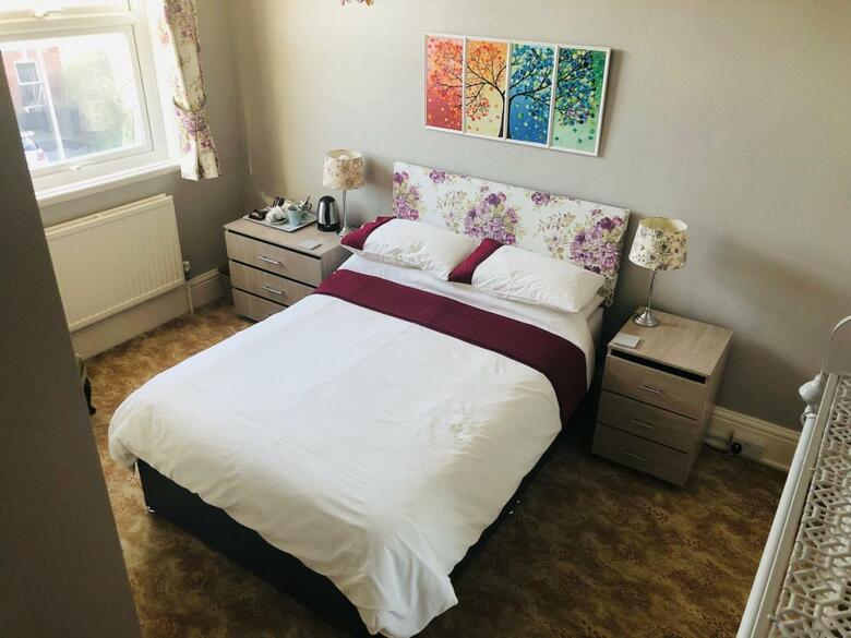 Hostal Varley House