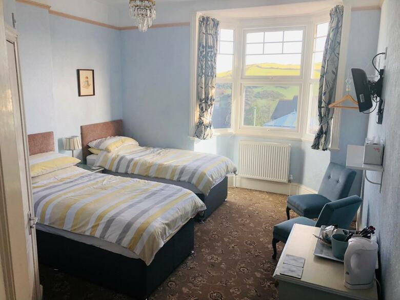 Hostal Varley House