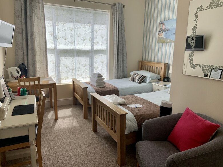 Hostal Epchris House