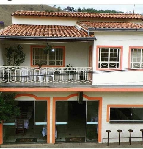 Apartamento Planejado Barato Em Capitolio Mg