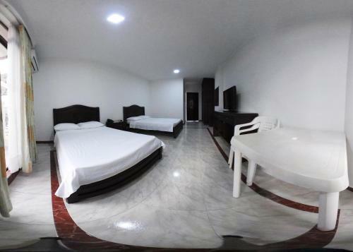 Zahira Hotel Melgar