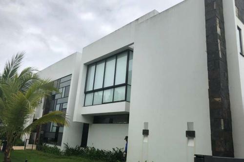 Casa Moderna Campestre Con Piscina En Melgar