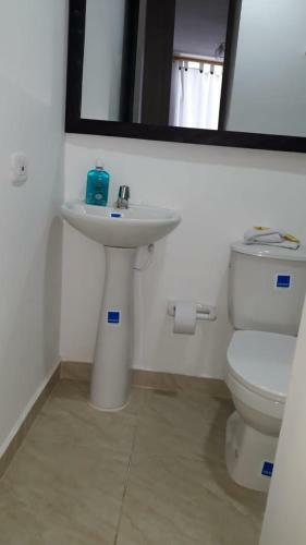 Apartamento Montenegro Quind�o