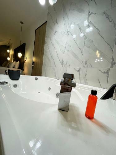 Hotel Lleras Park Concept