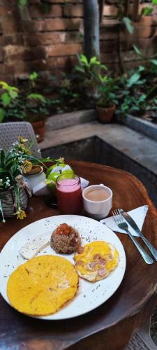 Hostal The Garden Lleras