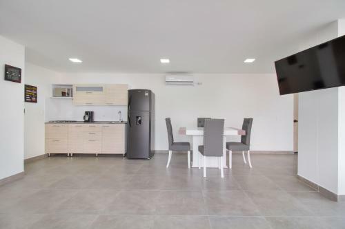Camelot Apartahotel
