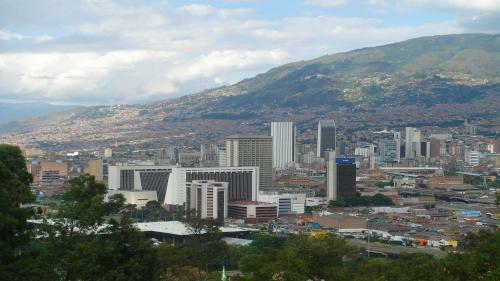 Apartasuit Vacacional En El Poblado Medell�n