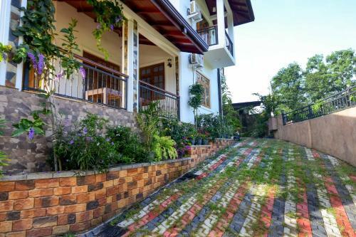 Hostal Kings Kingdom Villa