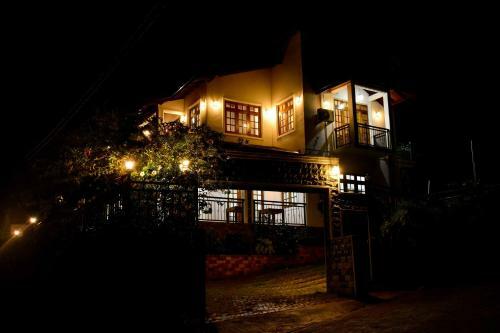 Hostal Kings Kingdom Villa