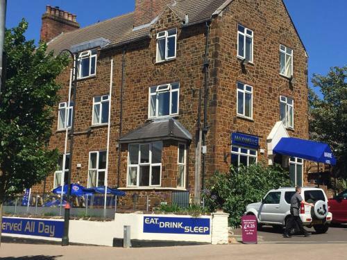 Hostal Marine Hotel