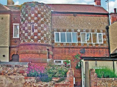 The Mistress' House