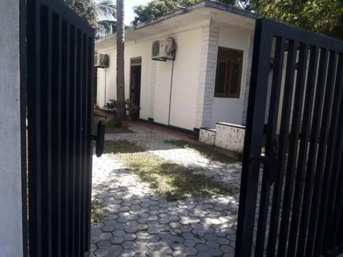 Three Room (2 A/c) Rest House In Arugam Bay
