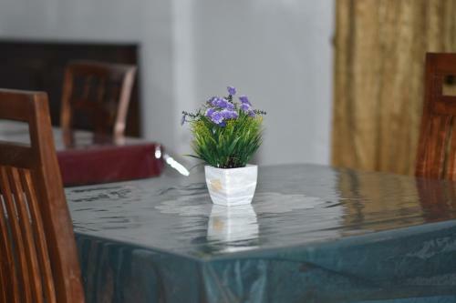 Hostal Geethani Tourists Home