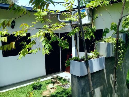 Hotel Mirissa Lavendra Budget