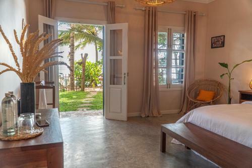 The Slow Vegan Hotel