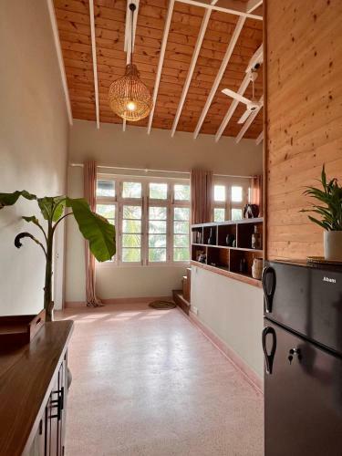 The Slow Vegan Hotel