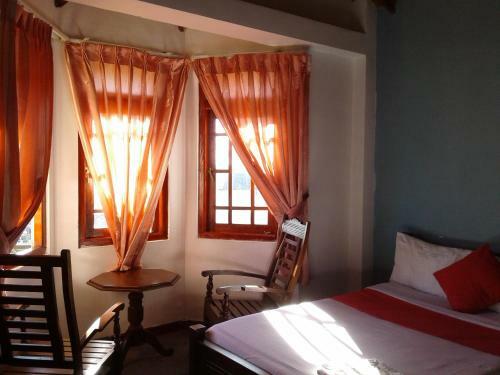Hostal Dennis Inn