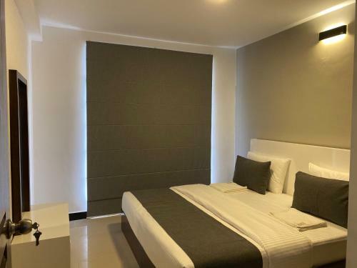 Apartamentos Lake Infinity Luxury Condos