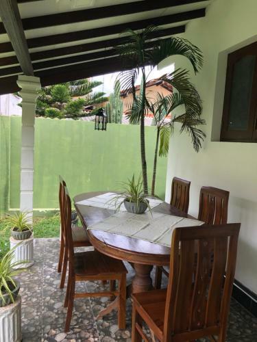 Hostal Shenys Beach Villa