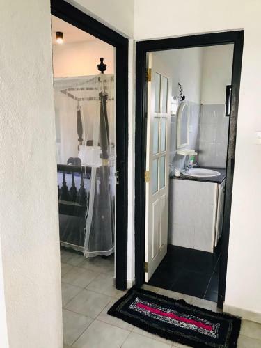 Villa In Waikkal Beach Negombo