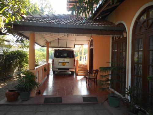 Negombo Lagoon Villa