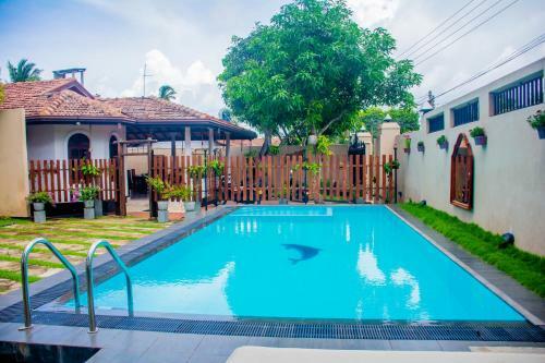 Hotel Woodnest Villas