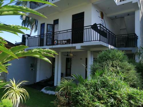Sunandmoongoodviewvilla Apartment