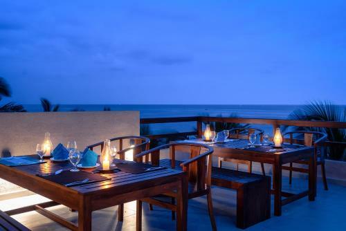 Reef Thalpe - 6 Bedroom Serviced Villa