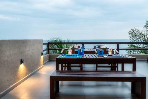 Reef Thalpe - 6 Bedroom Serviced Villa