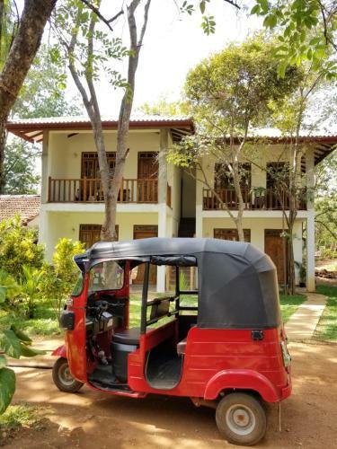 Isanka Lion Lodge