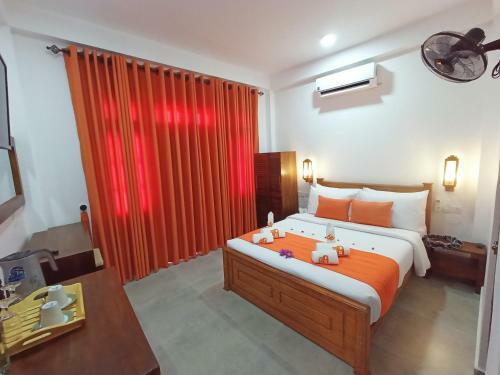 Hostal Three Elephant Holiday Inn
