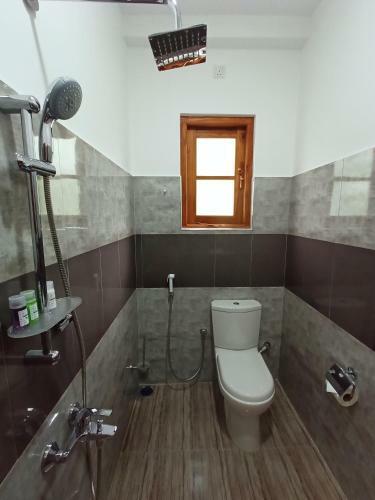 Hostal Three Elephant Holiday Inn