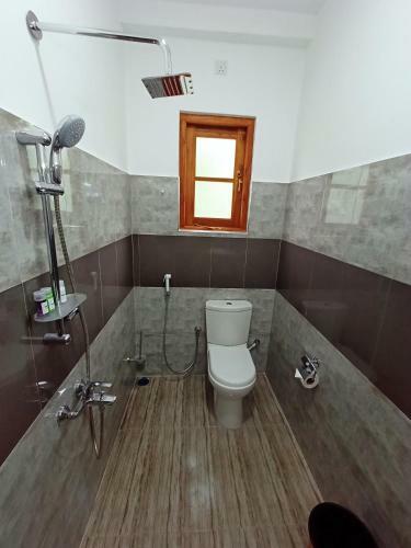 Hostal Three Elephant Holiday Inn
